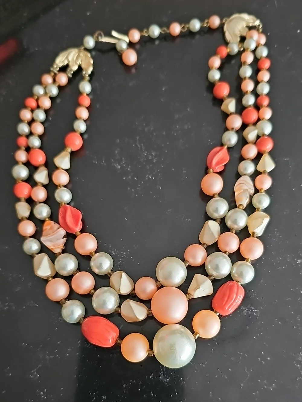 Vintage 1950a 1960s Faux Pearl Beaded Necklace